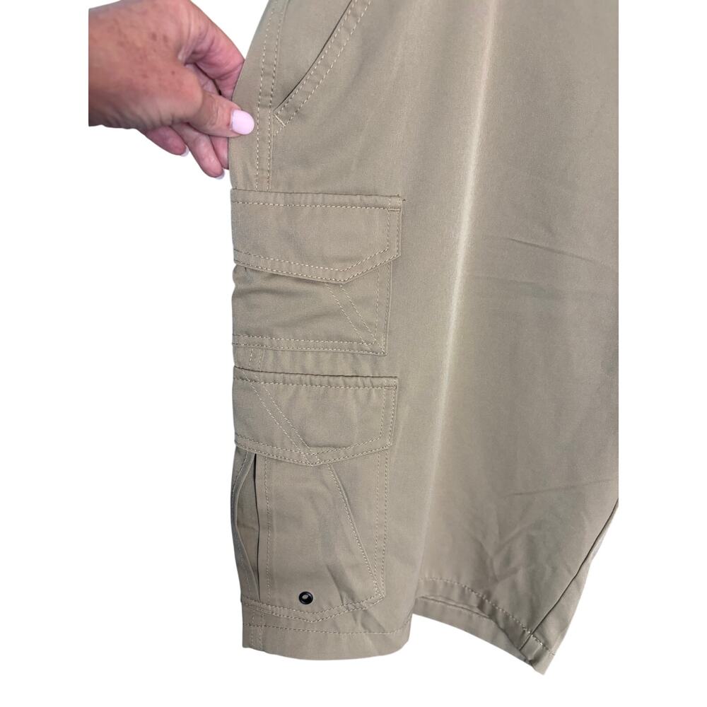 Denali Cargo Shorts Mens size 40 Khaki Outdoor Hiking Utility Lightweight Shorts - Picture 2 of 4